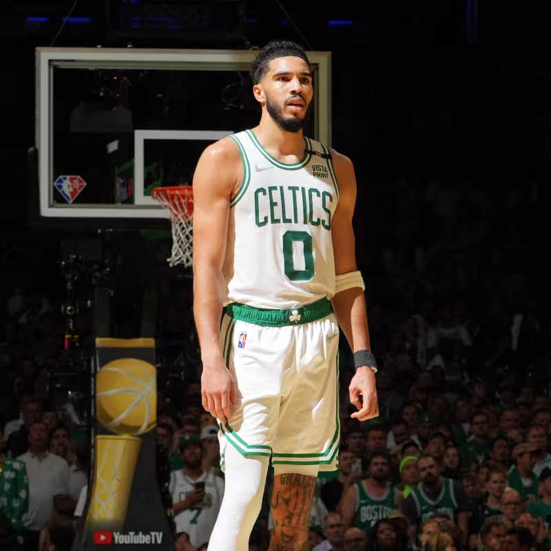 Jayson Tatum, sobre el hecho de haber logrado el récord de anotación de los Celtics: "Es surrealista"