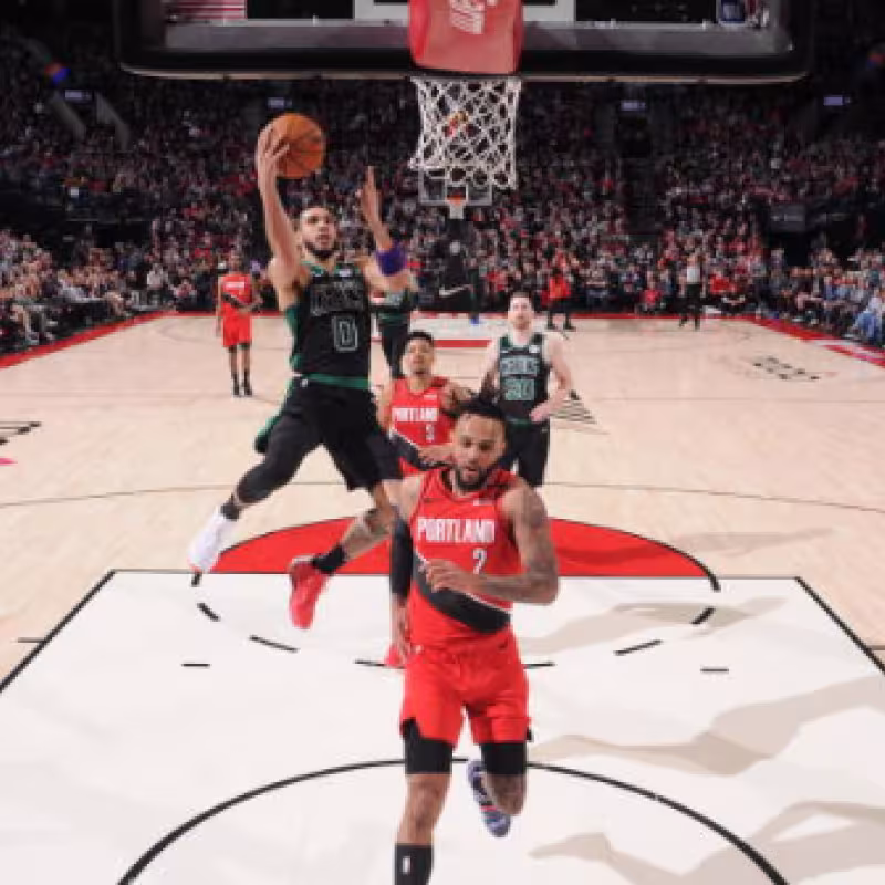 Jayson Tatum sigue mejorando sus medias y se consolida como una estrella