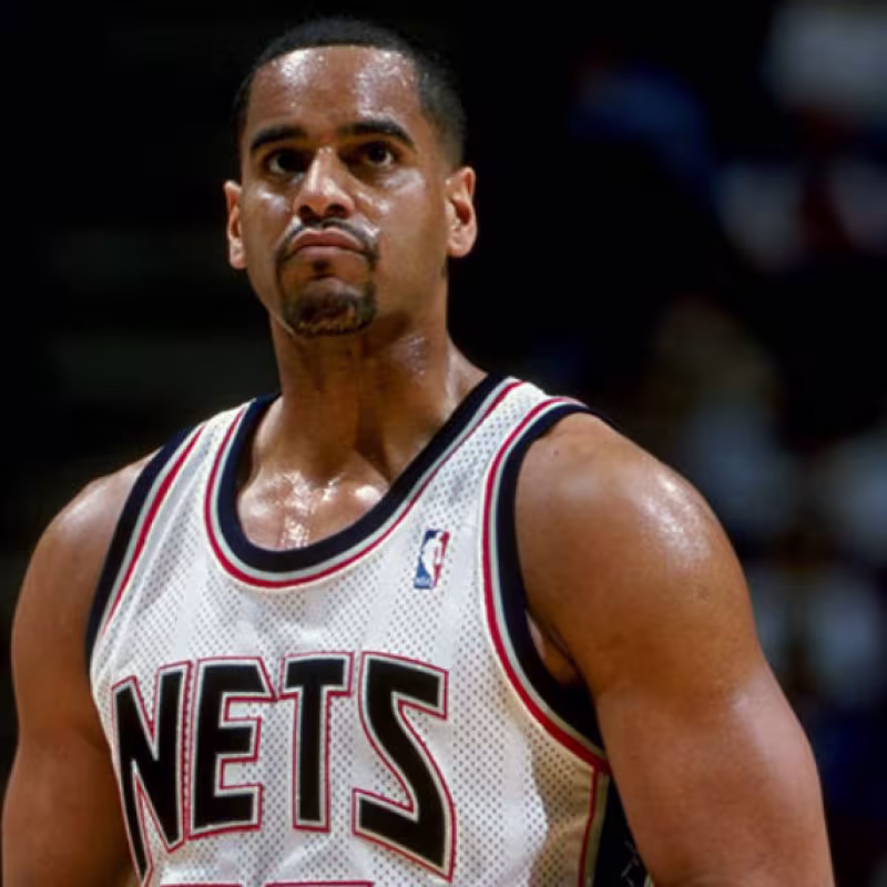 Jayson Williams, con la camiseta de New Jersey Nets. 