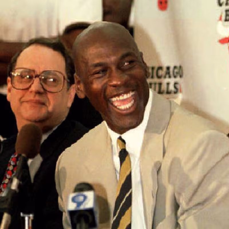 Jerry Reinsdorf y Michael Jordan: eran otros tiempos.