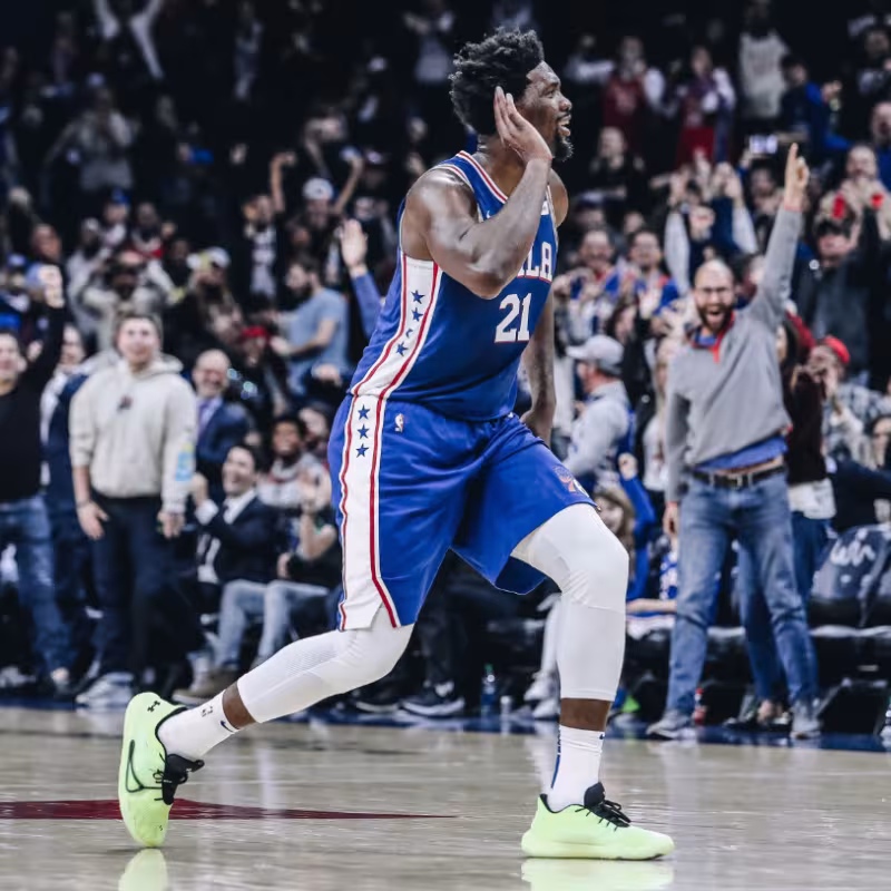 Joel Embiid, estrella de los Sixers. 