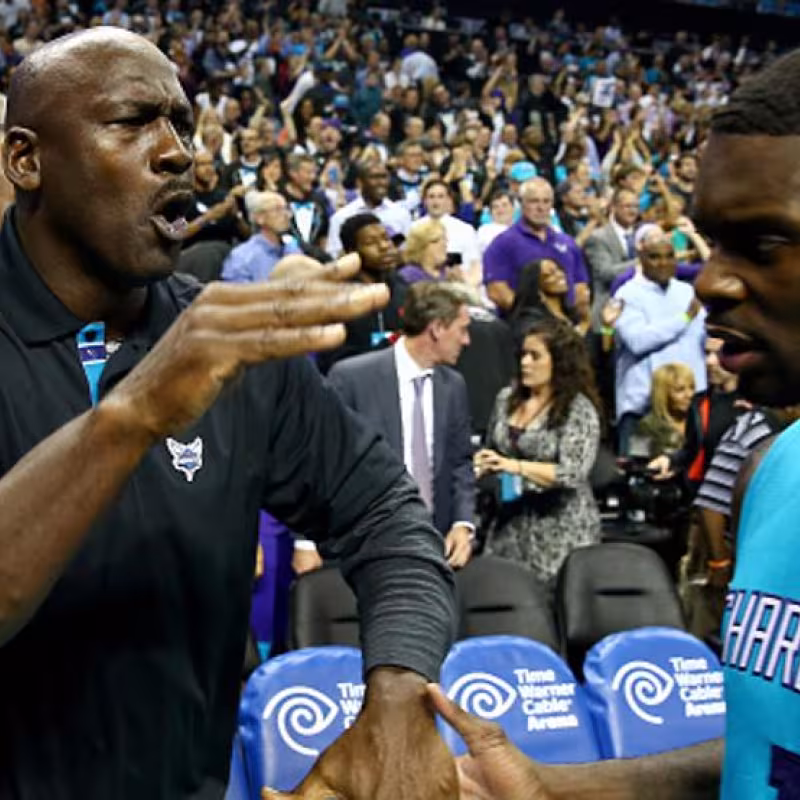 Jordan crea un fondo para ayudar a los empleados de los Hornets