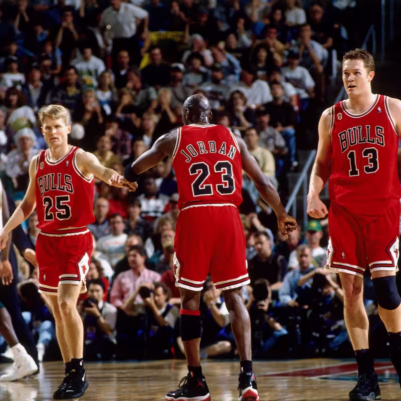 Luc Longley ganó tres anillos con los Chicago Bulls. Foto: nba.com