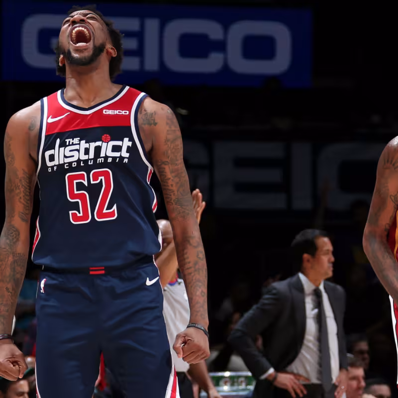 Los Pistons le roban a los Suns a Jordan McRae