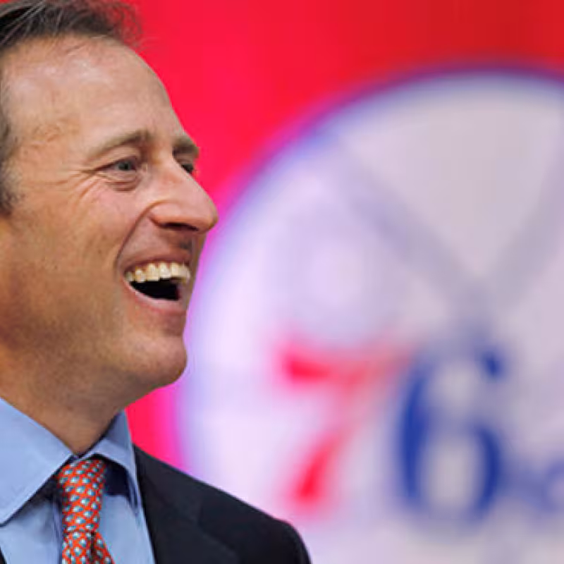 Josh Harris no dudo en poner el éxito sobre el dinero. Foto: nba,com