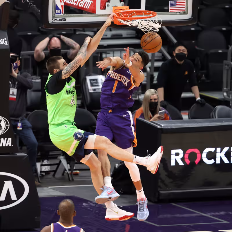 Juancho Hernangómez y Ricky Rubio fabrican la canasta decisiva para la victoria de los Wolves