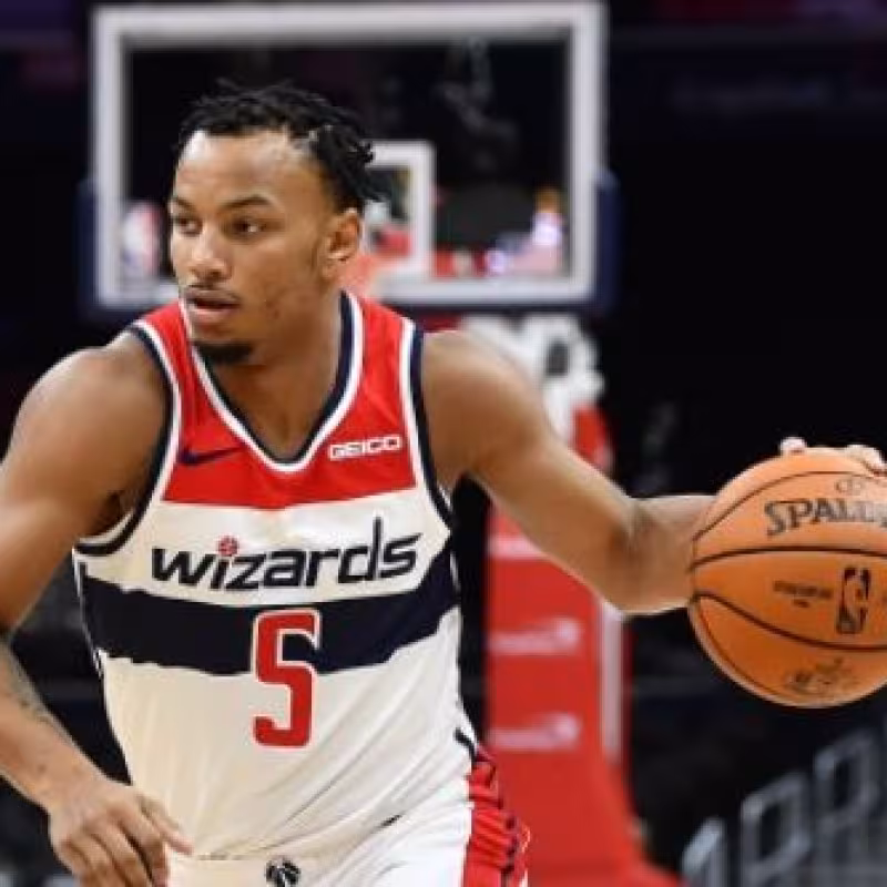 Milwaukee Bucks ficha a Justin Robinson