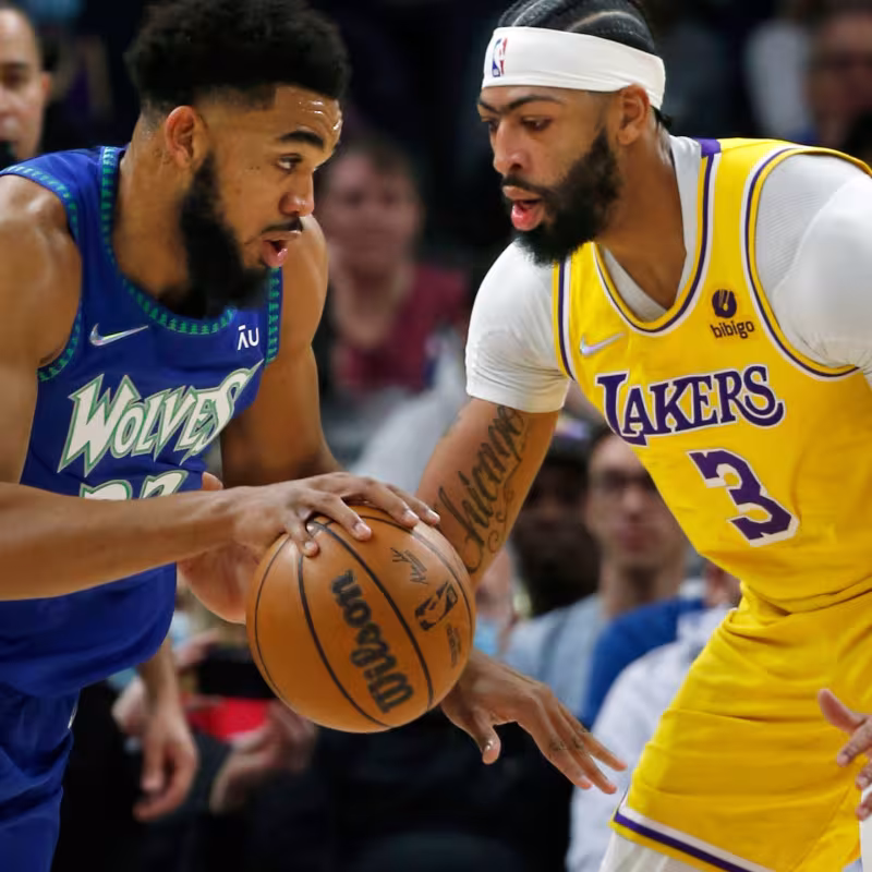 Los Angeles Lakers pierden y lesión de Anthony Davis. Foto: gettyimages