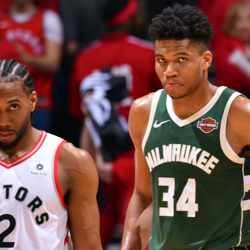 Antetokounmpo y Leonard | Foto: nba.com