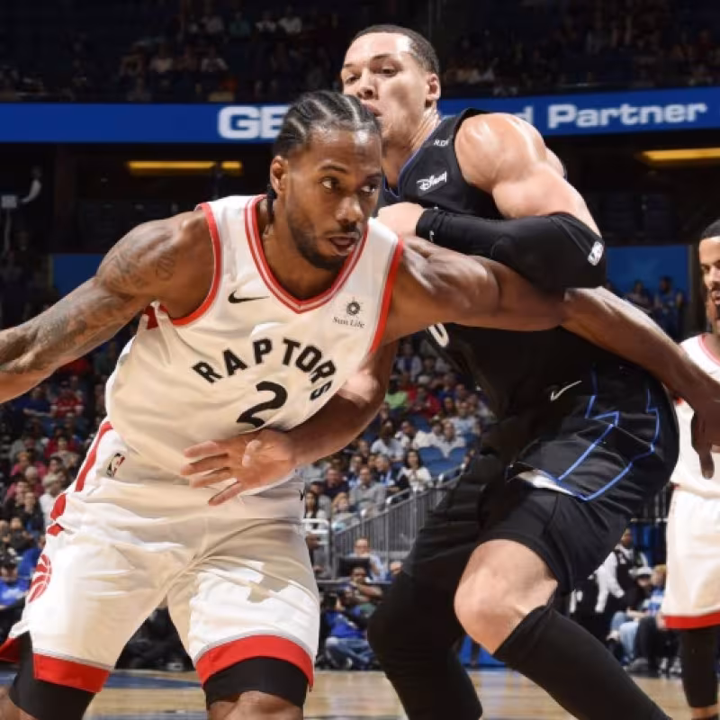 Kawhi Leonard, agente libre de la NBA.