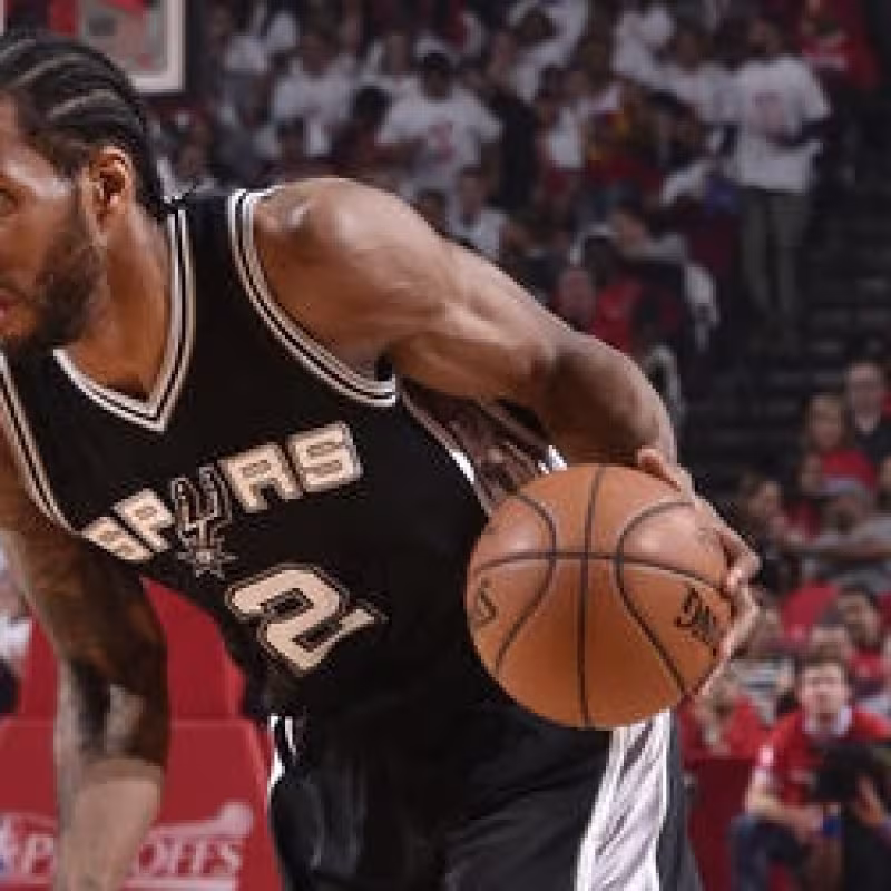 La marca de zapatillas de Kawhi no renovará su contrato con él