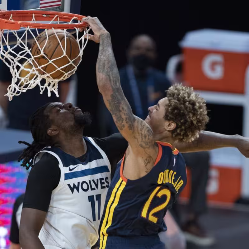 Kelly Oubre Jr responde a los rumores de traspaso dentro y fuera de la cancha