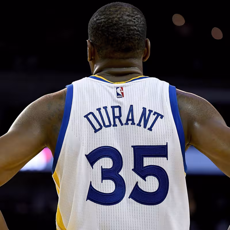 Los Warriors retiran la “35” de Kevin Durant