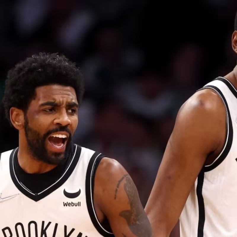 Kevin Durant y Kyrie Irving, jugadores de Brooklyn Nets.