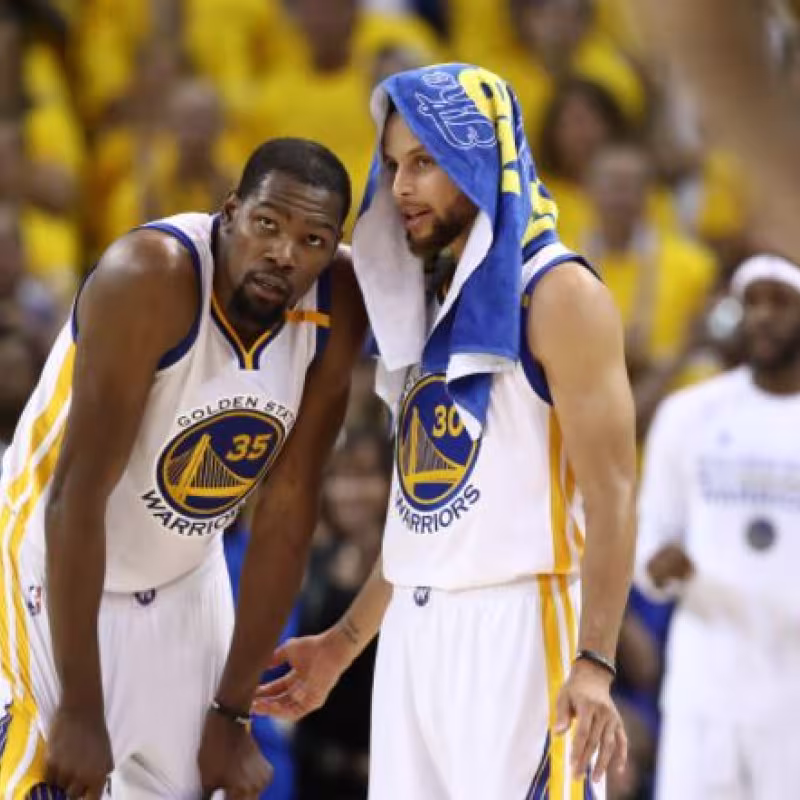 El polémico ‘like’ de Kevin Durant a una publicación contra Stephen Curry