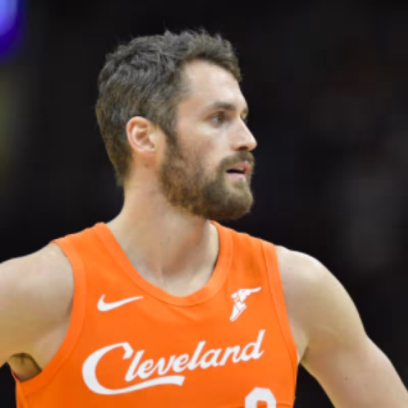 Kevin Love, jugador de los Cavs, interesa a los Pelicans.