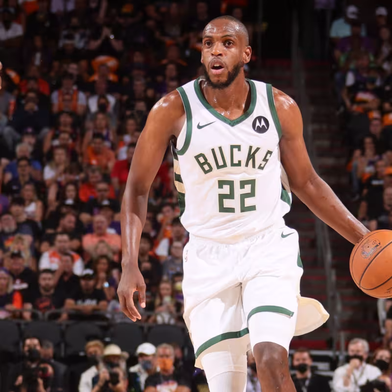 Khris Middleton: "Hemos estado 0-2 abajo antes. No va a ser fácil, pero somos capaces"