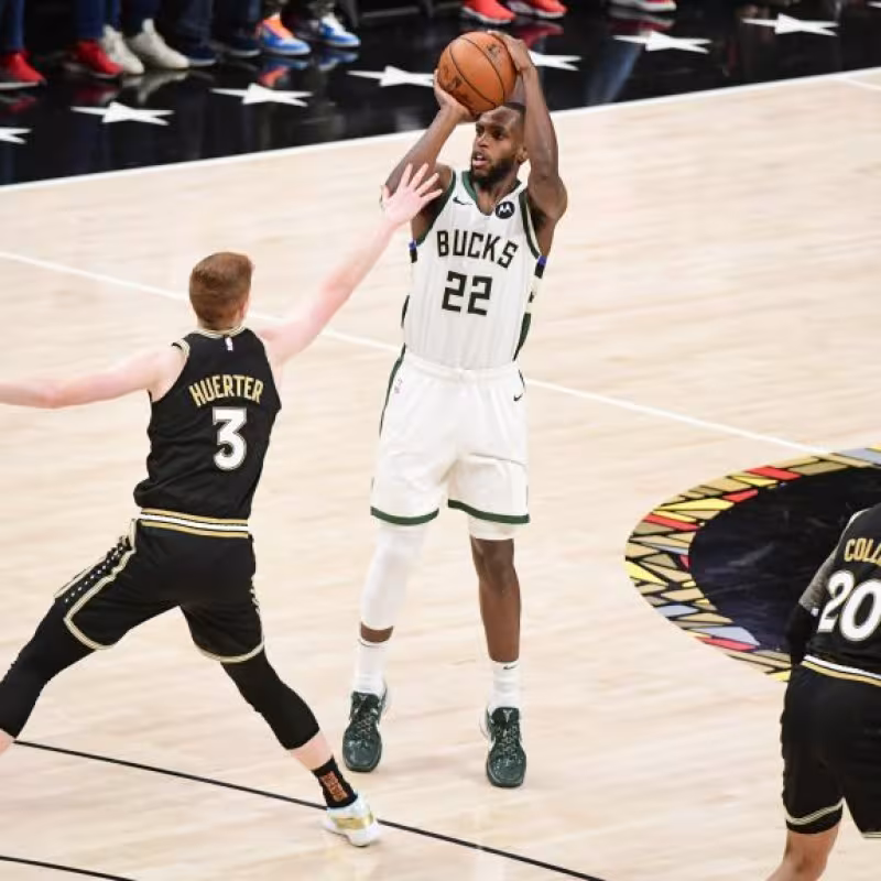 La espectacular respuesta de Khris Middleton como líder de Milwaukee Bucks
