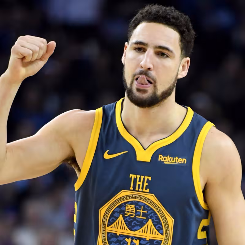 Tiemblan los Golden State Warriors: Klay Thompson sufre una lesión en la rodilla