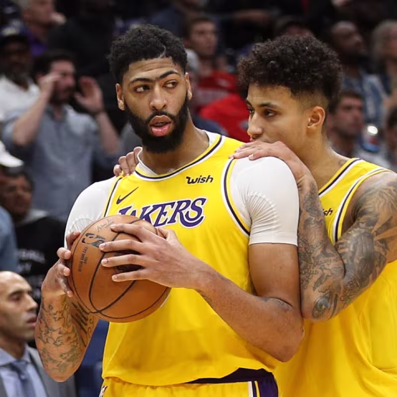 Anthony Davis y Kyle Kuzma, en un partido de Los Angeles Lakers.