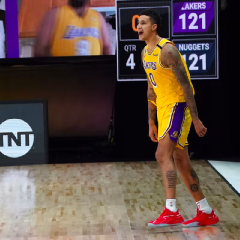 Kyle Kuzma, con la camiseta de Los Angeles Lakers.