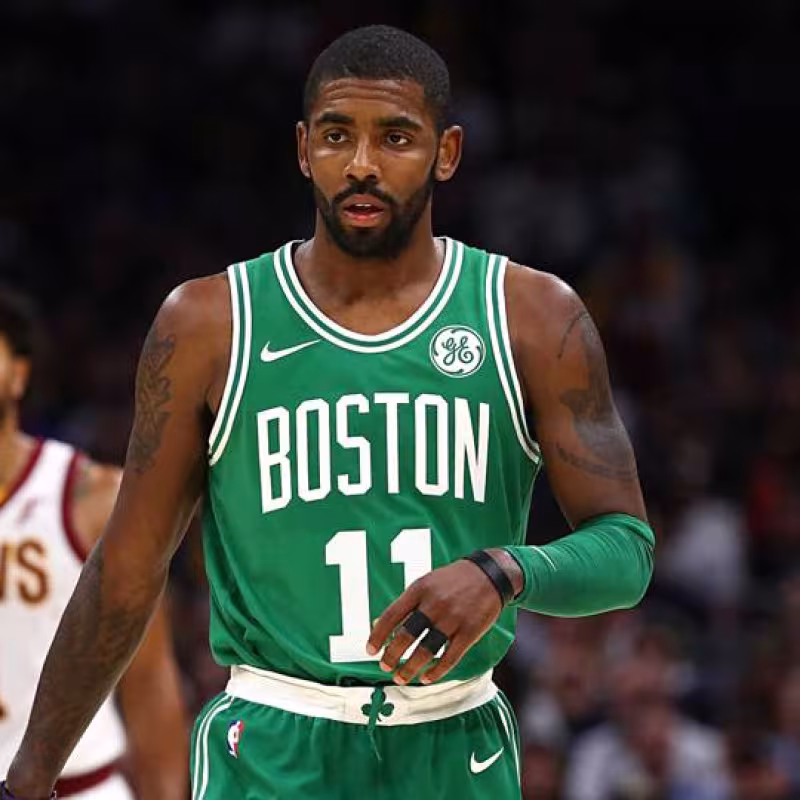 Kyrie Irving se matricula en Harvard