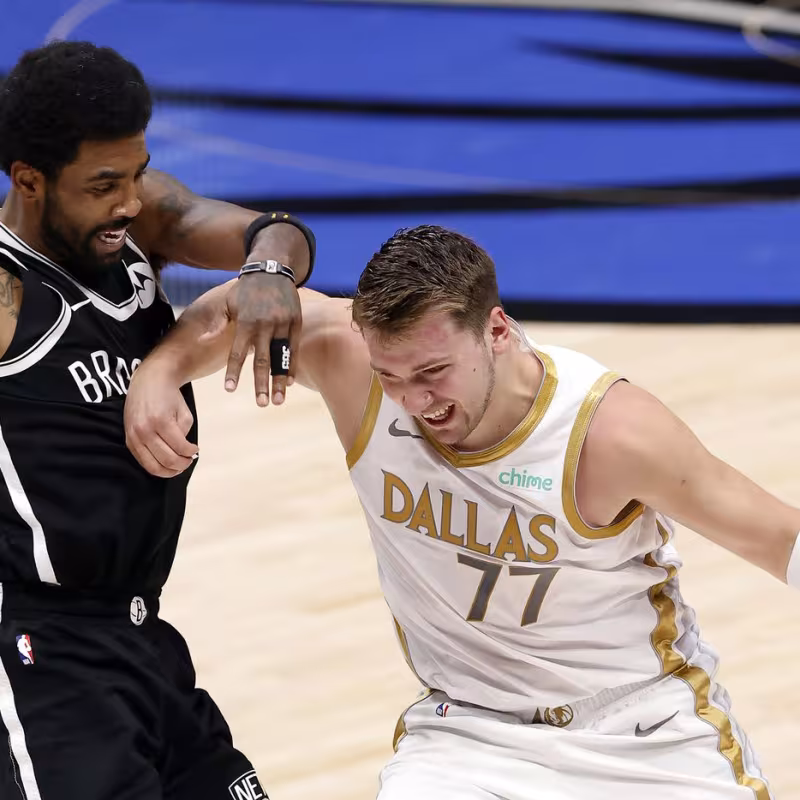 Nets y Mavs no tuvieron una noche fácil en la apertura de la agencia libre. 