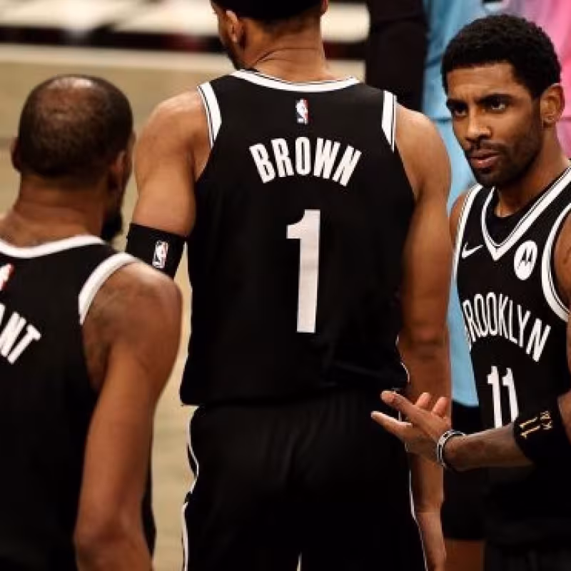 Irving tiene una lesión en su hombro derecho. Foto: nba.com