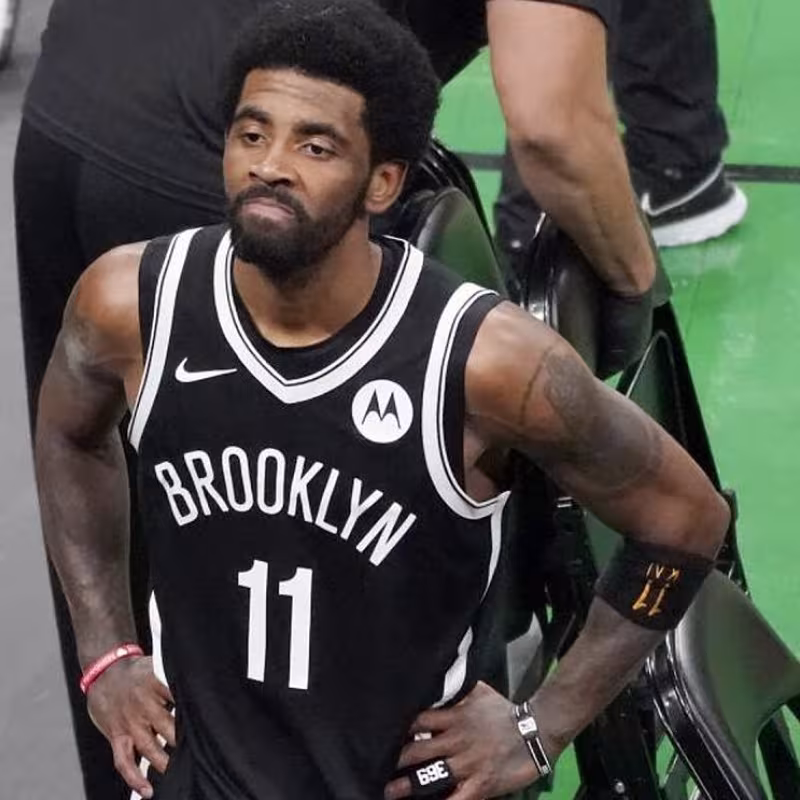Kyrie Irving es citado como un mal ejemplo por Pedro Sánchez