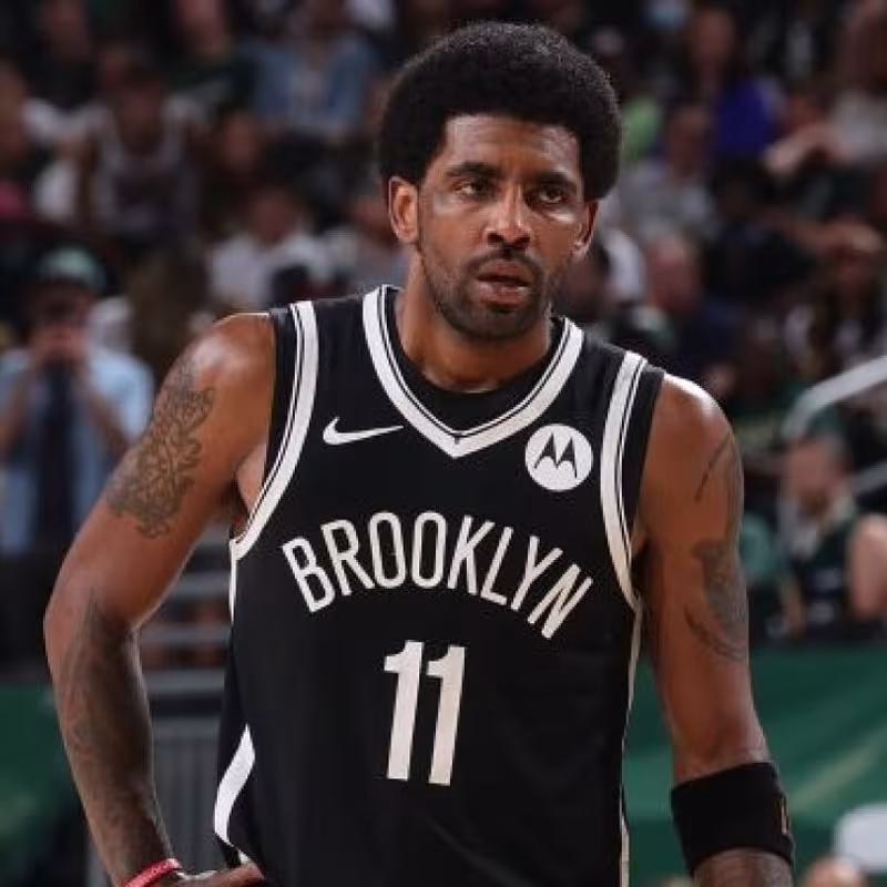 Kyrie Irving, soluciones polémica vacunas. Foto: gettyimages
