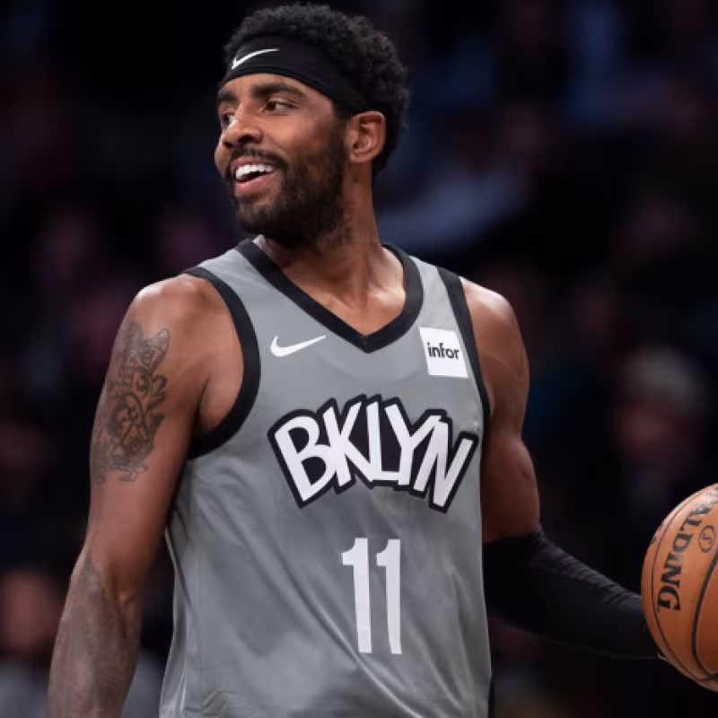 Kyrie Irving destina una generosa ayuda económica a algunas jugadoras de la WNBA