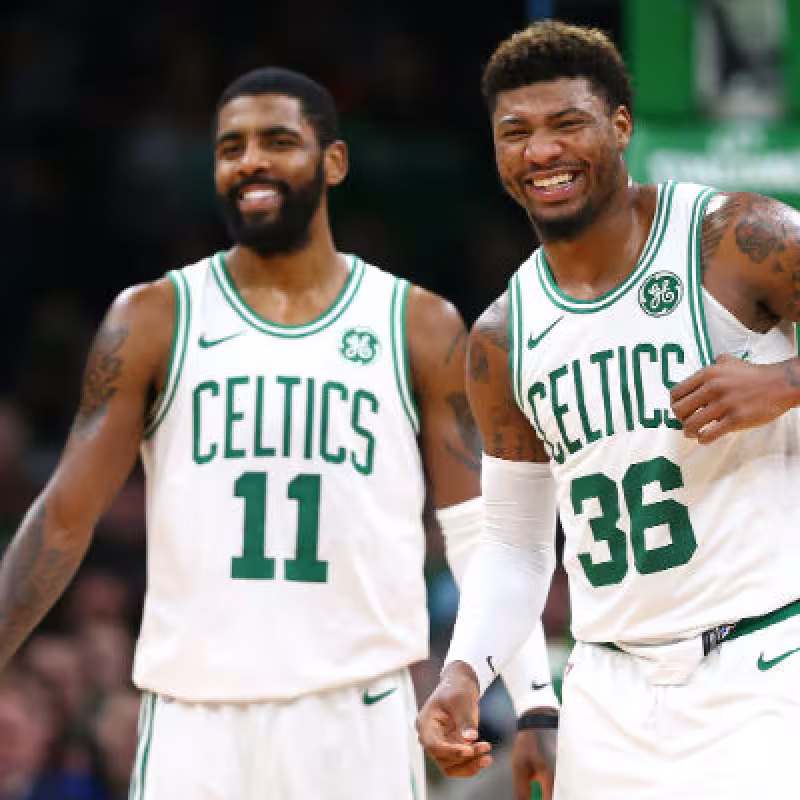 Kyrie Irving y Marcus Smart | Foto: getty images
