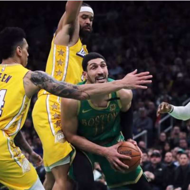 Los Angeles Lakers cayeron en el TD Garden ante Boston Celtics.