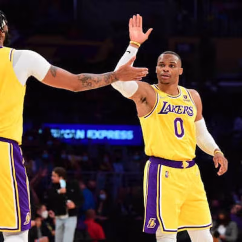 Los Angeles Lakers ganan a San Antonio Spurs. Foto: gettyimages