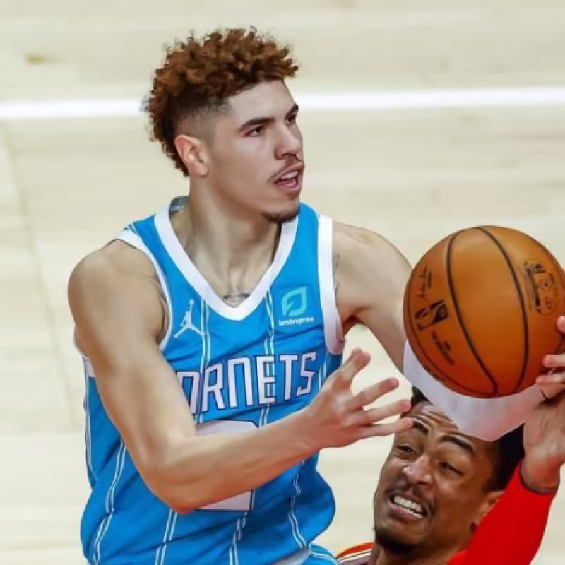 Los rookies del mes de diciembre/enero en la NBA son LaMelo Ball y Tyrese Haliburton