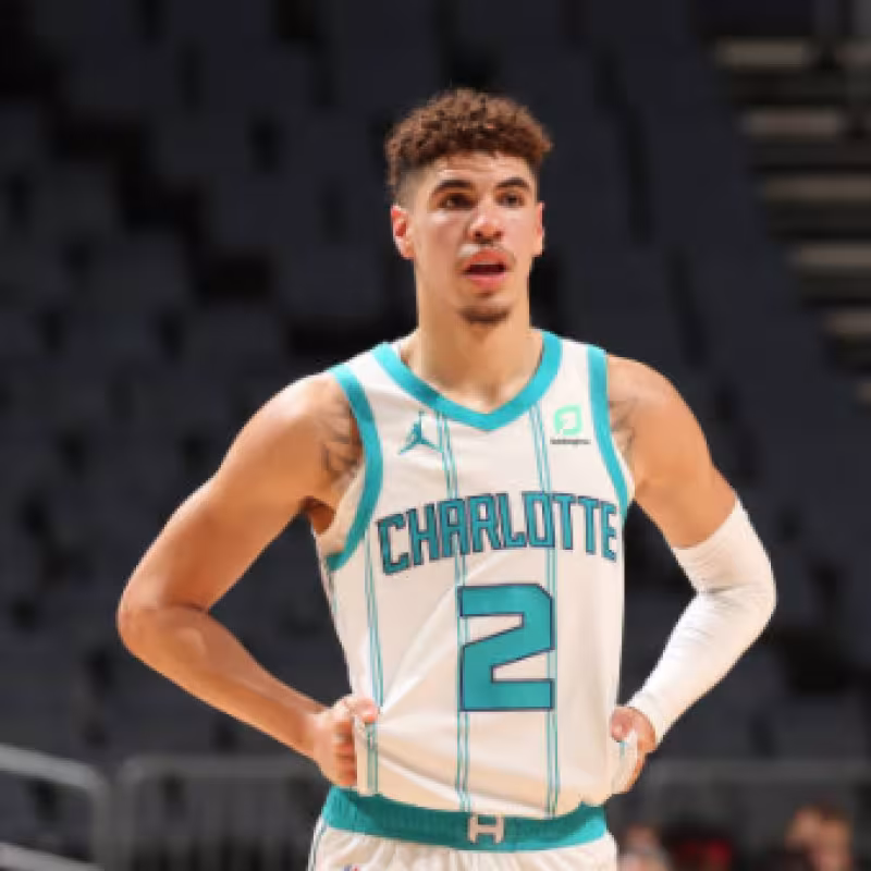 LaMelo Ball, primeros puntos como jugador NBA y altibajos