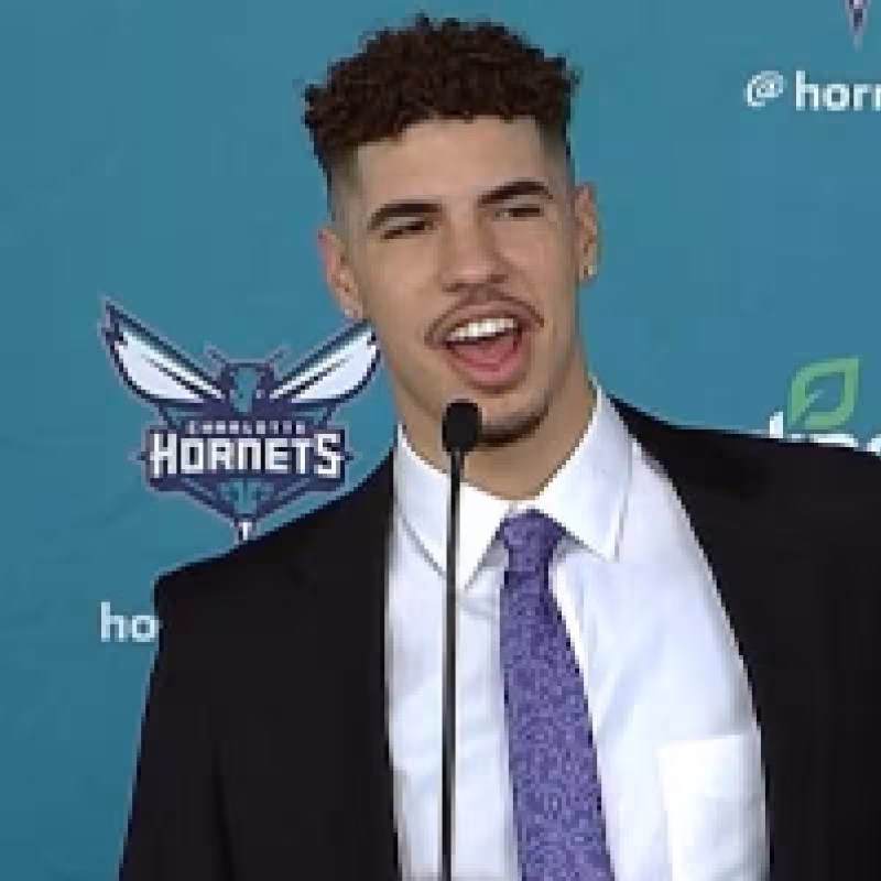 En esto se gasta LeMelo Ball su primer sueldo de la NBA