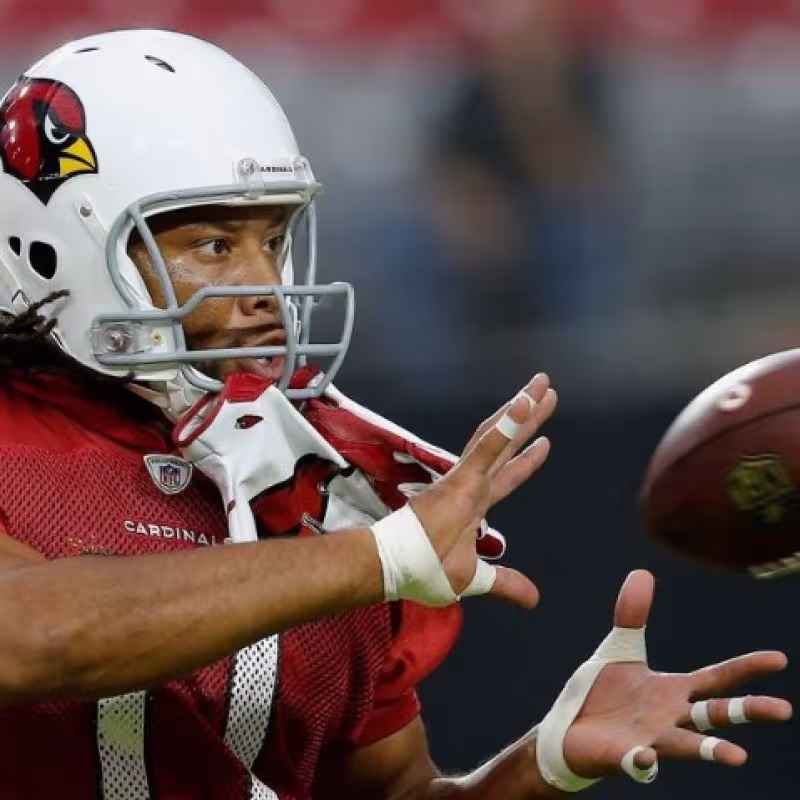 Larry Fitzgerald, jugador de los Cardinals en la NFL, podría entrar en el cuerpo ejecutivo de los Suns