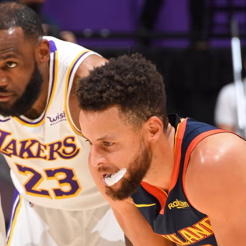 LeBron James y Stephen Curry.
