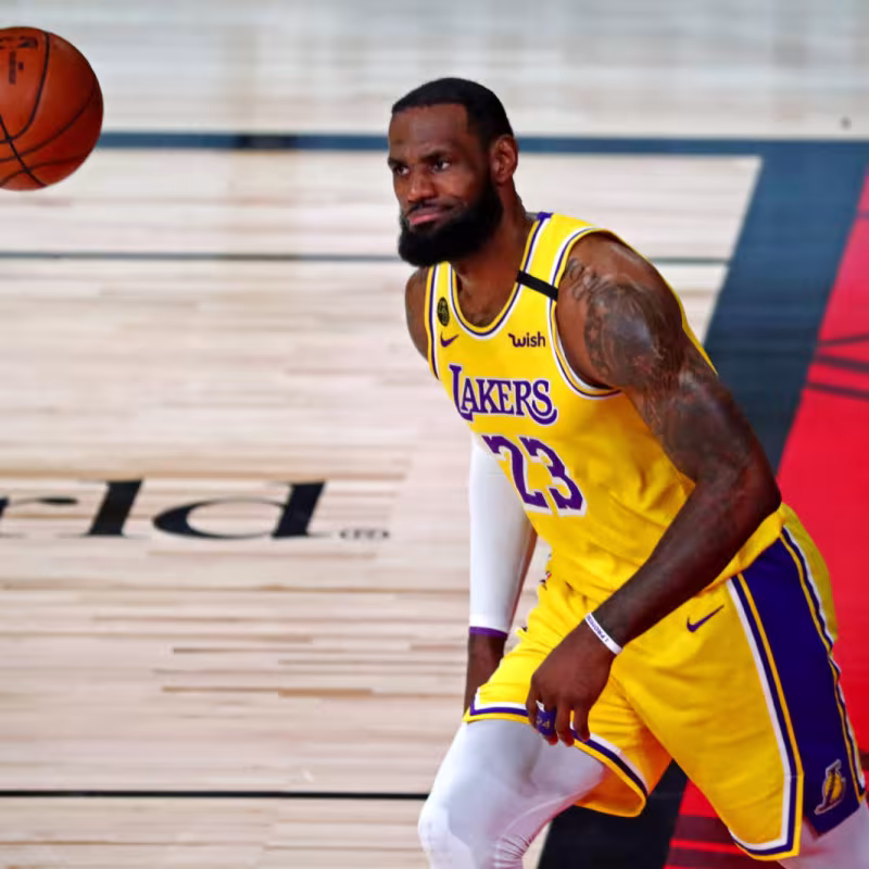 Lebron James habla de aficionados Lakers y su legado. Foto: gettyimages
