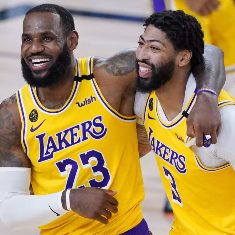 Lebron James y Anthony Davis muestran respeto por Denver Nuggets. Foto: gettyimages
