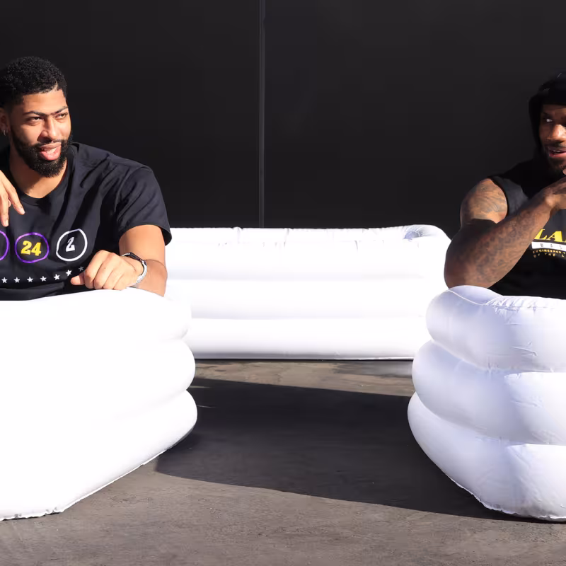 LeBron James y Anthony Davis, estrellas de Los Angeles Lakers.