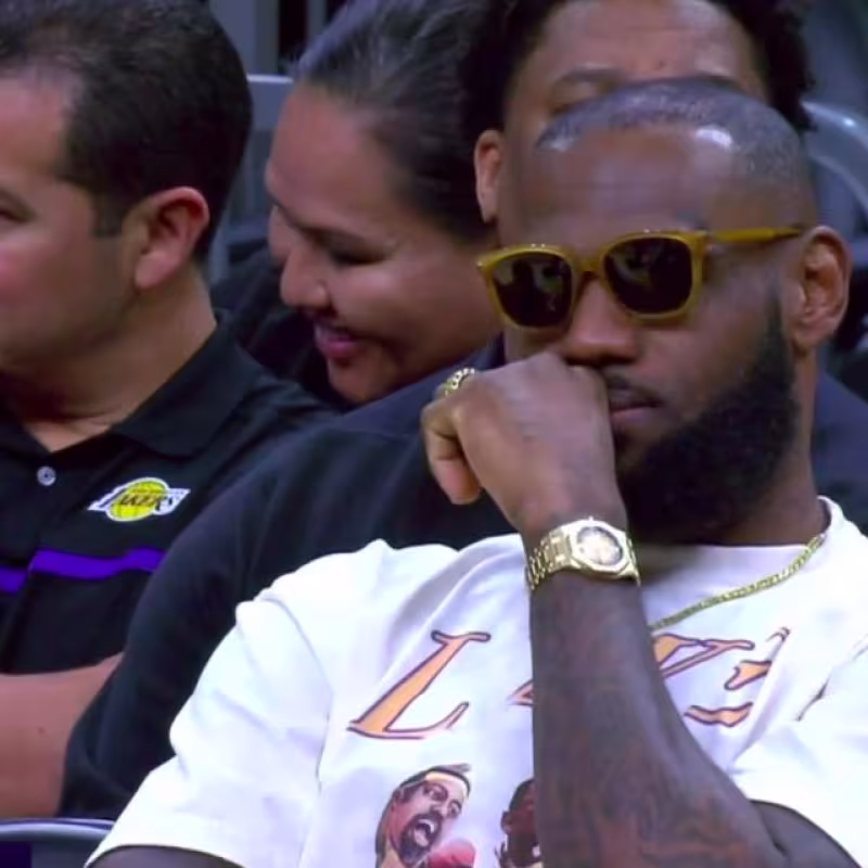 LeBron James no jugó el duelo decisivo ante los Suns.