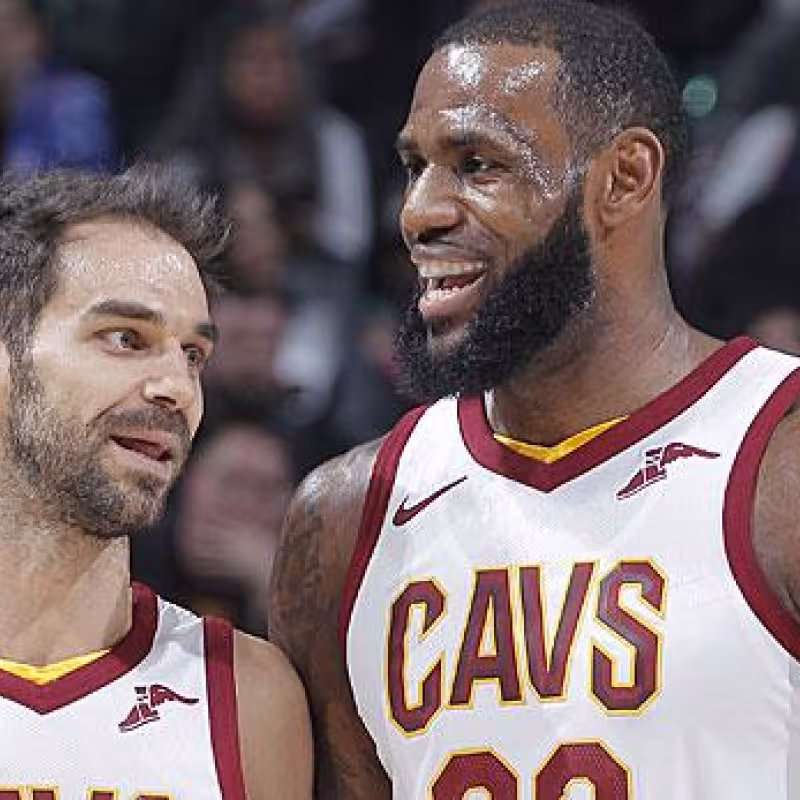 Jose Calderón, junto a LeBron James, en los Cavs. 