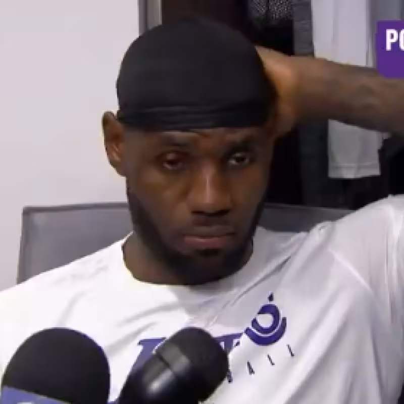 LeBron James, en acción ante los Nets.