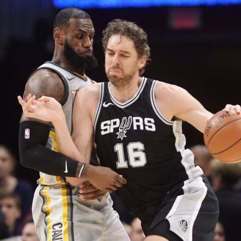 Lebron James deja la puerta abierta al fichaje de Pau Gasol