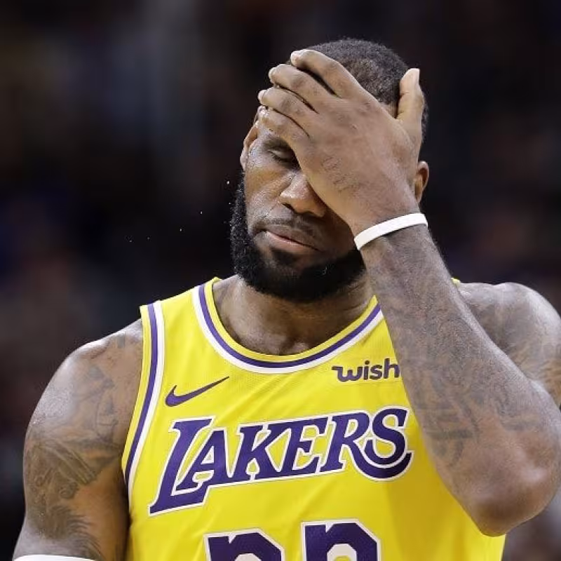 El emotivo mensaje de Obama a Lebron James y el insulto de Trump