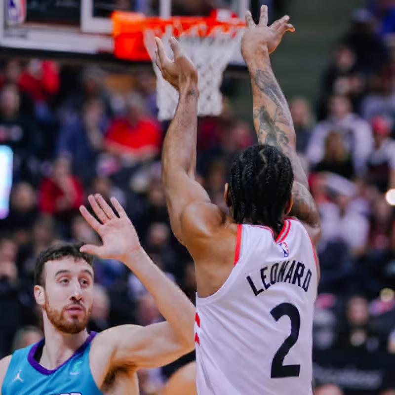 Kawhi Leonard, estrella de Toronto Raptors. Foto: @Raptors.