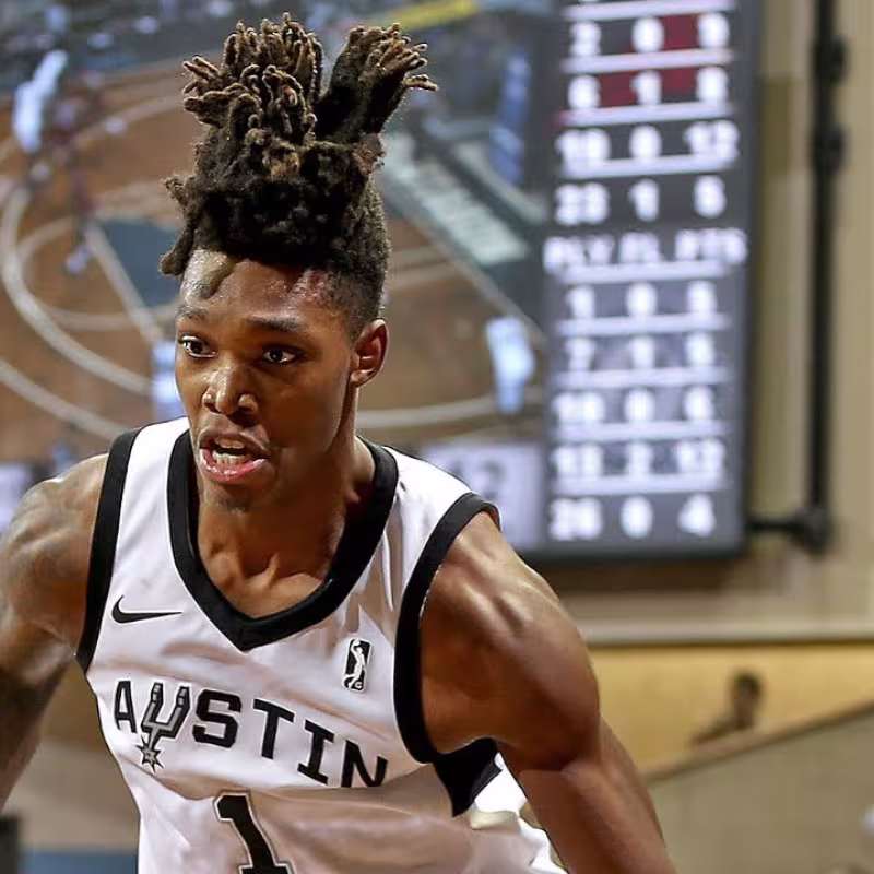 Lonny Walker IV, jugador de San Antonio Spurs.