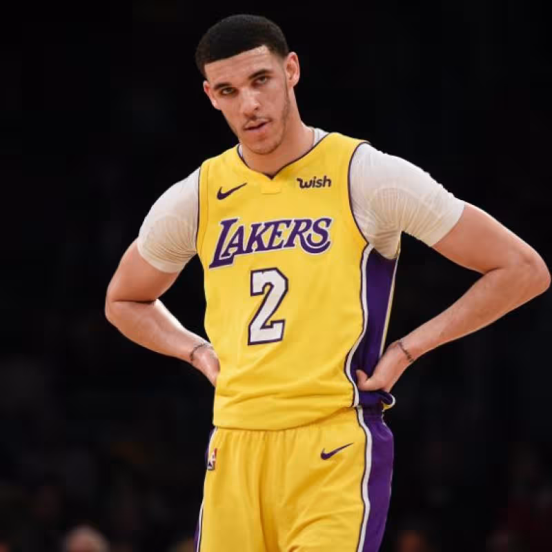 Lonzo se marcha de la marca de su padre. Foto: AP